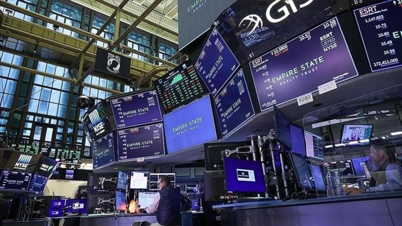 Jeopolitik Gerilimler ve Yükselen Borçlanma Maliyetleri Küresel Piyasaları Baskılıyor