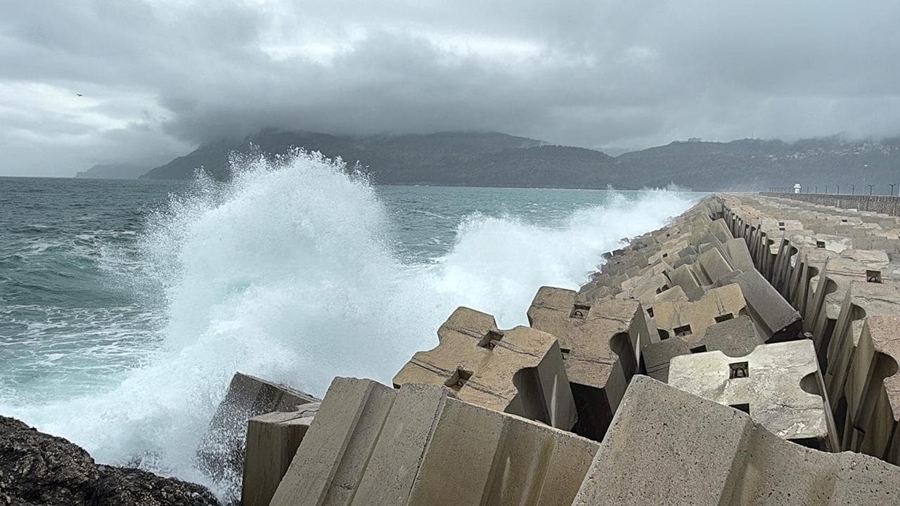 Üç Denizde Fırtına Alarmı: Meteoroloji'den Denizcilere Uyarı