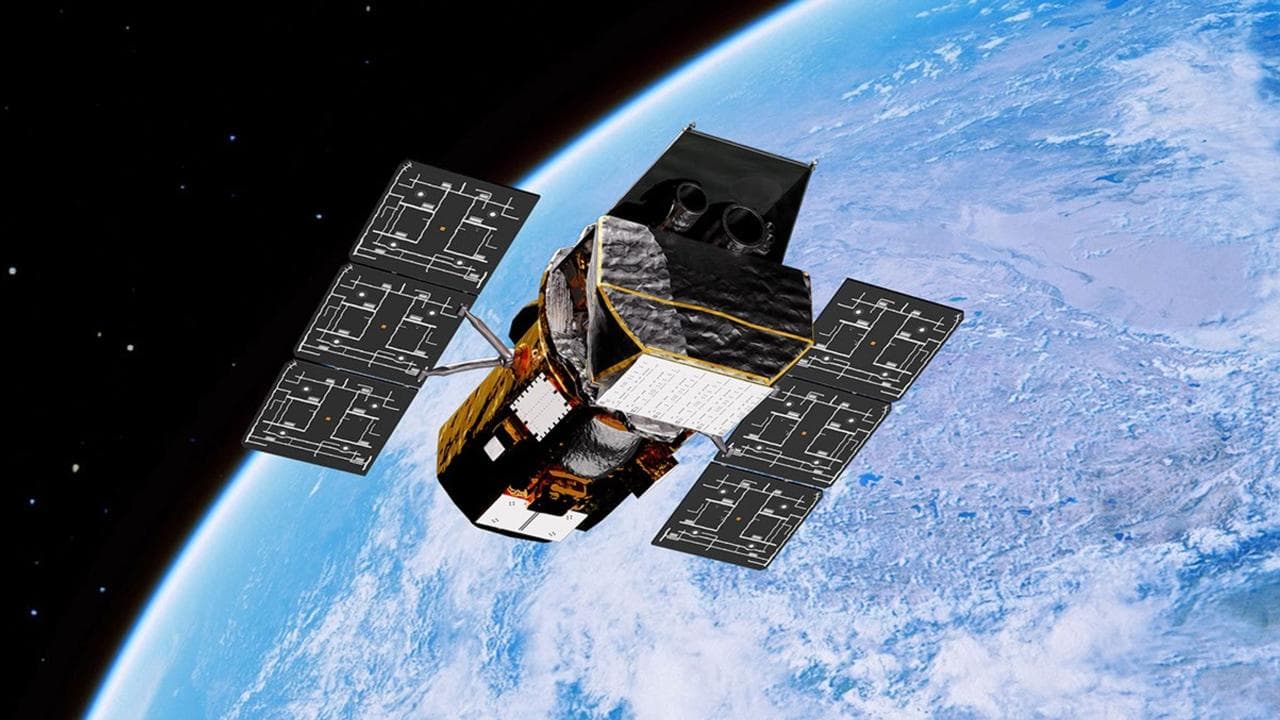 22 Yıllık Görevin Sonu: NASA'nın Uzay Teleskobu Atmosfere Düşüyor