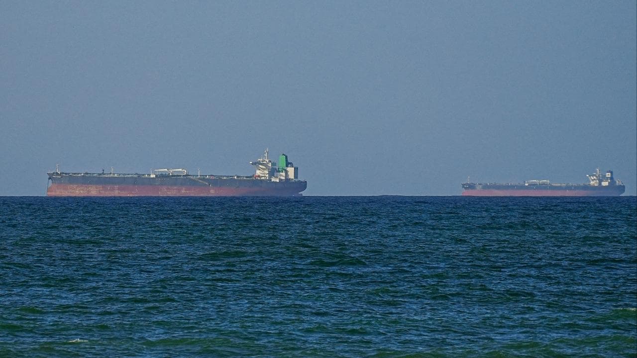 Hürmüz Boğazı'nda Saldırıya Uğrayan Tankerdeki Hint Denizciler Kurtarıldı