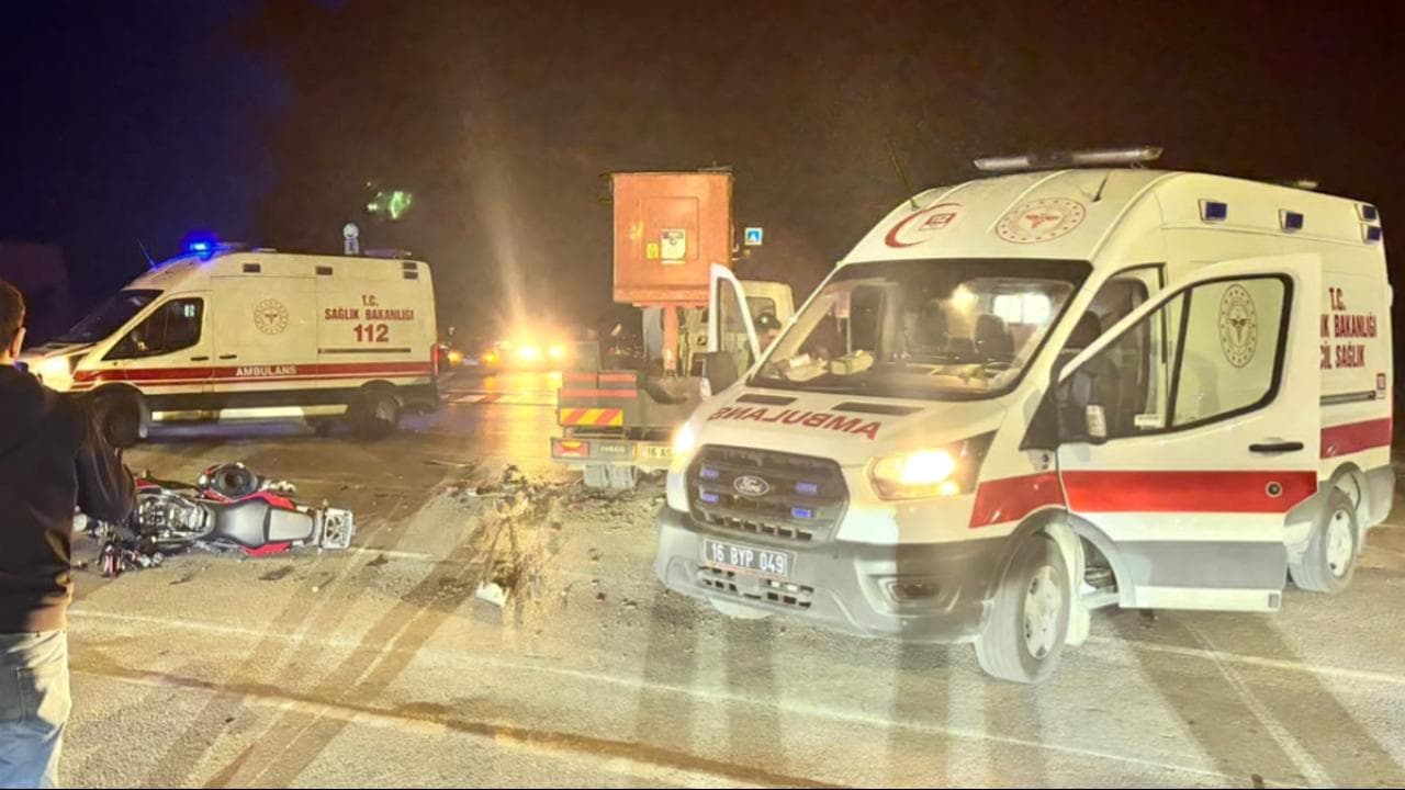 Bursa'da Kamyonet ile Motosiklet Çarpıştı: 1 Ölü, 1 Ağır Yaralı