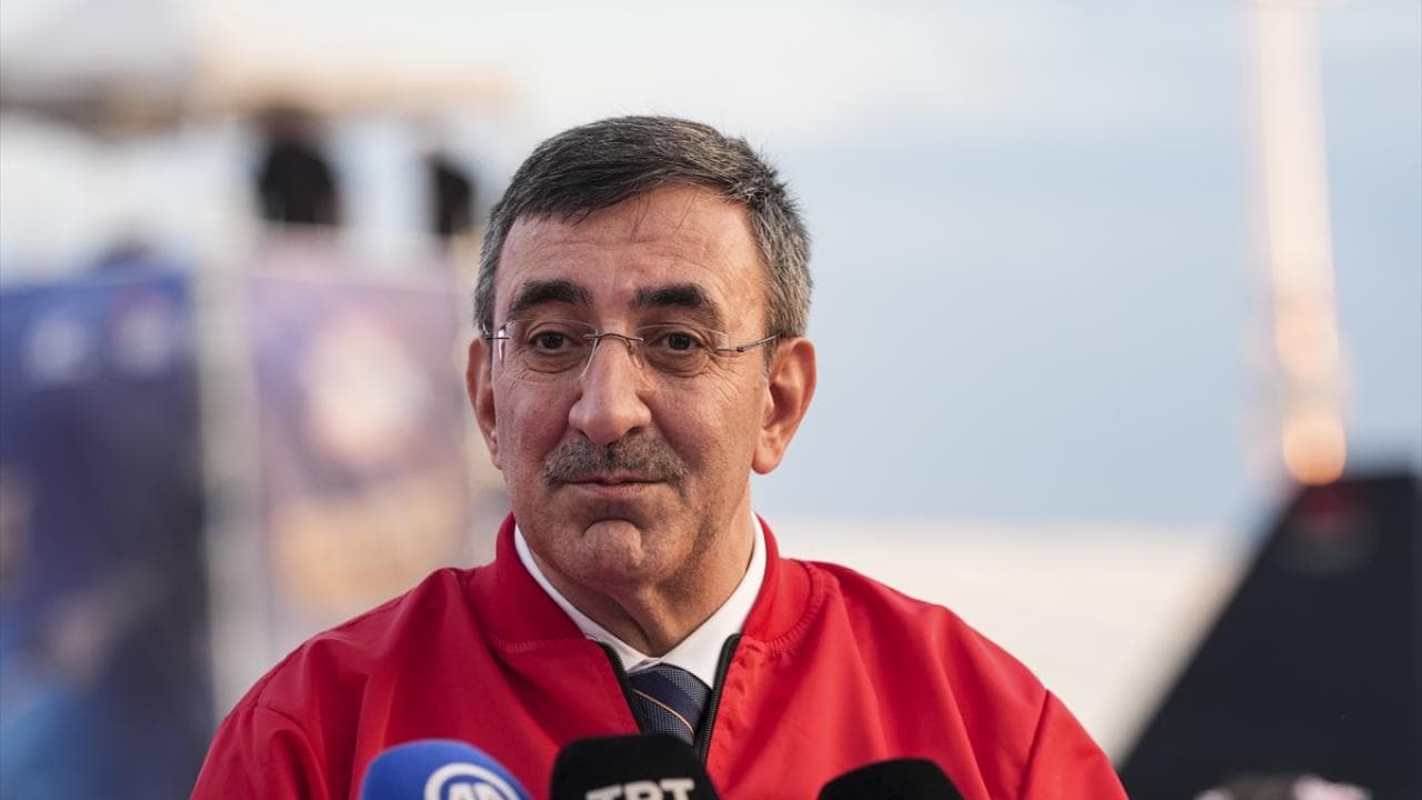 Cevdet Yılmaz: Bütün enerjimizi kalkınma ve refaha aktarmak istiyoruz
