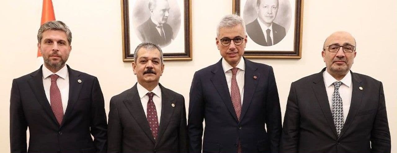 AK Parti Elazığ Milletvekilleri Sağlık Bakanı Memişoğlu ile Bir Araya Geldi