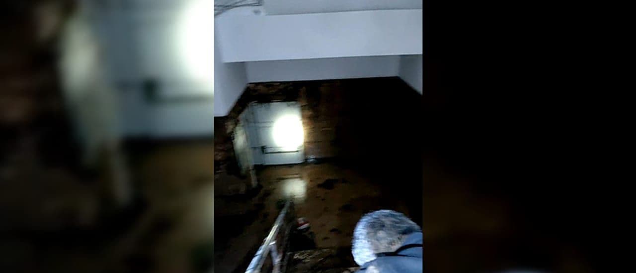 Elazığ'da Okul Bodrumunu Basan Sular İtfaiye Ekiplerince Tahliye Edildi