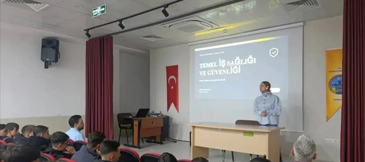 Keban'da Lise Öğrencilerine İş Sağlığı ve Güvenliği Semineri