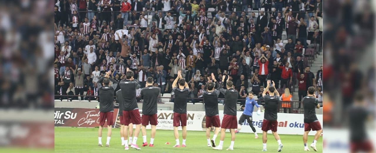 Profesyonel Lig Maçlarında Saygı Duruşu Yapılacak