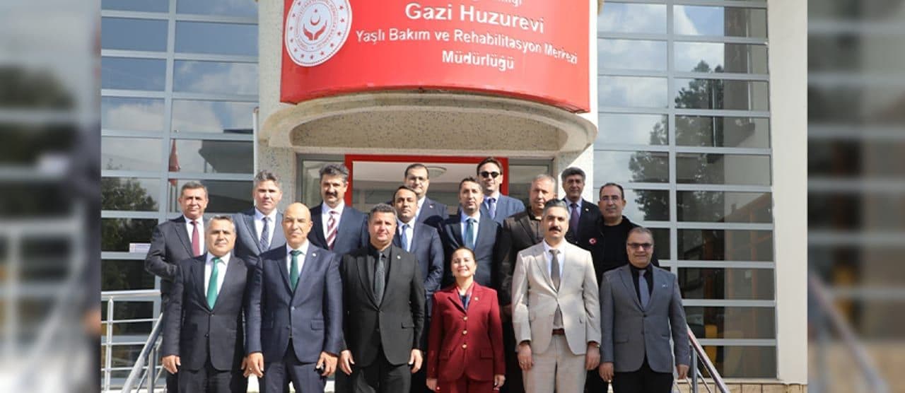 Elazığ'da Huzurevi Sakinlerine Anlamlı Ziyaret