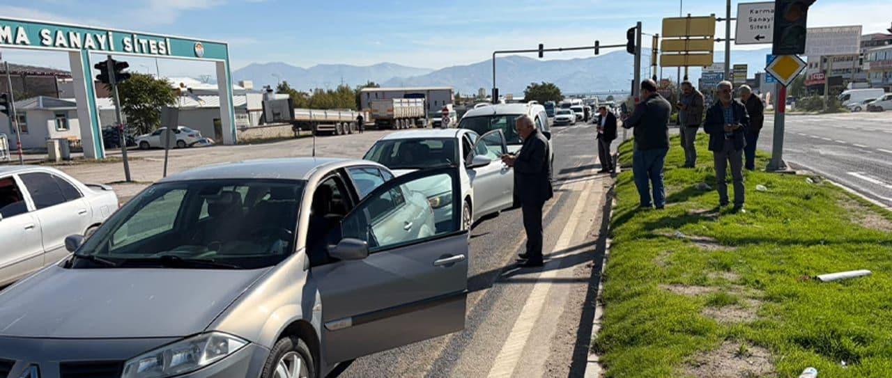 Yeni Karma Sanayi Sitesi Kavşağında Zincirleme Kaza