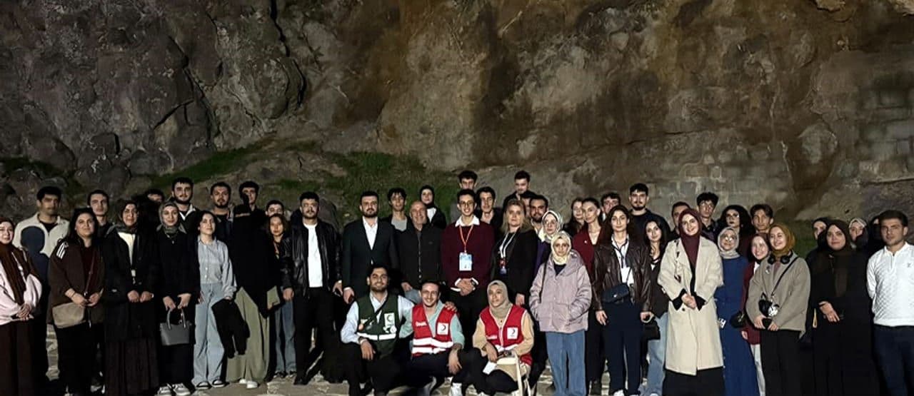 Elazığ'da Gençler Bölgesel Buluşmada Bir Araya Geldi