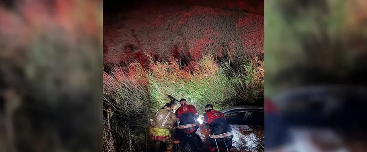 Kırıkhan'da Trafik Kazası: Otomobil Tarlaya Devrildi