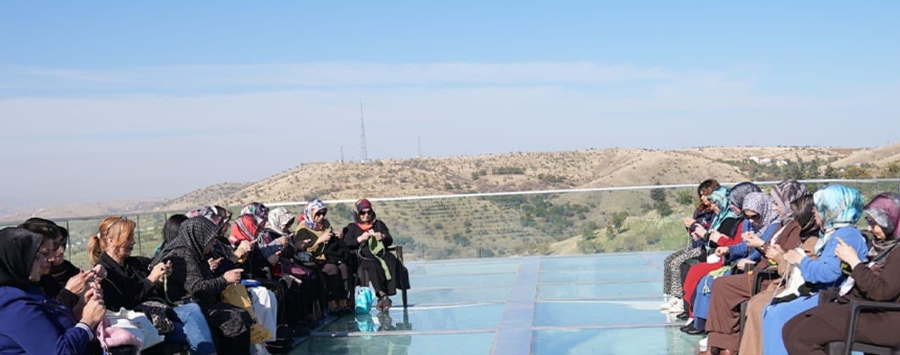 ESMEK Kursiyerleri Harput Cam Seyir Terası'nda Bir Araya Geldi