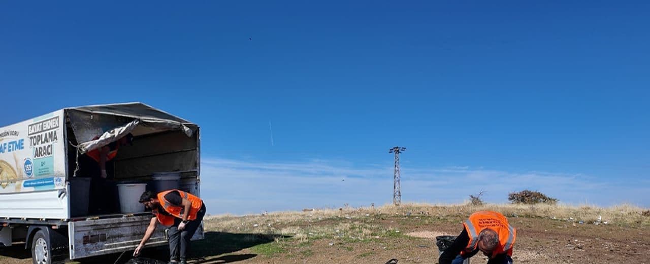 Elazığ Belediyesi'nden Sokak Hayvanları ve Yaban Hayatına Kış Desteği