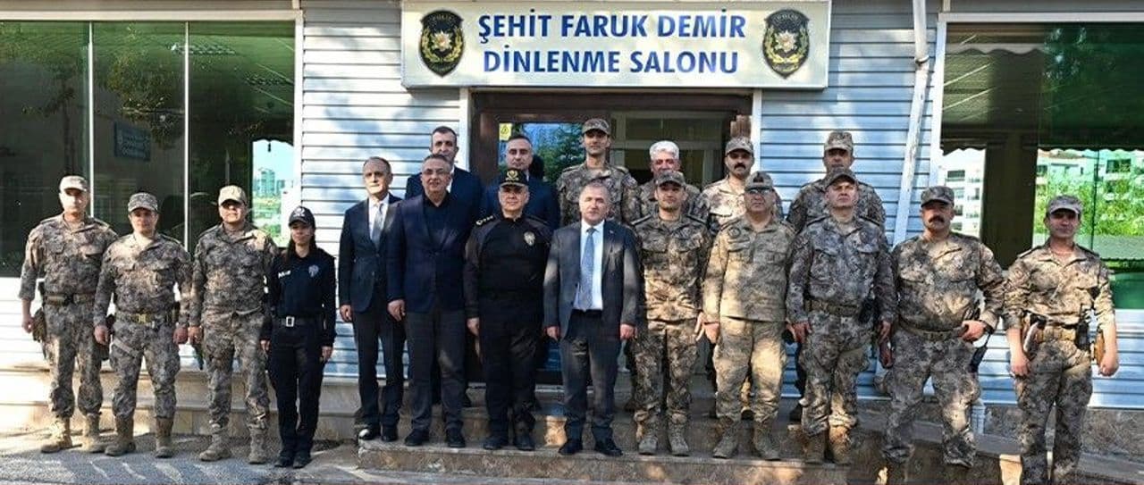 Vali Hatipoğlu ve Emniyet Müdürü Karan'dan Özel Harekât Şube Müdürlüğü'ne Ziyaret