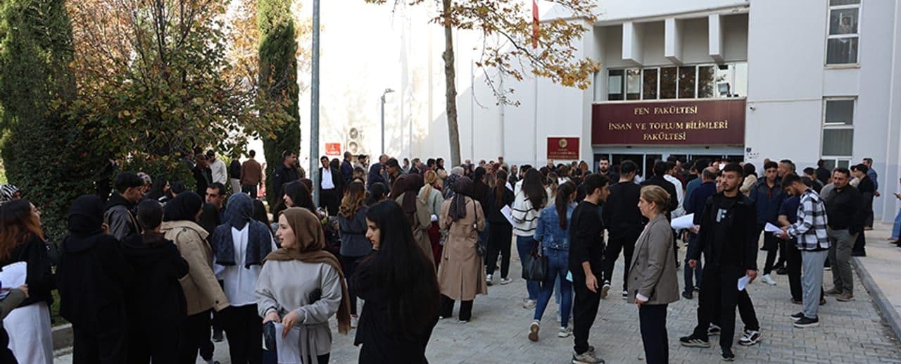 Elazığ'da KPSS Ortaöğretim Sınavı Heyecanı