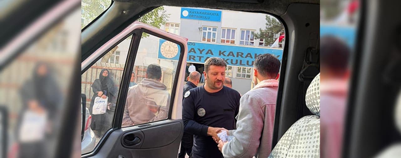 KPSS Yolunda Asansörde Mahsur Kalan Adayı İtfaiye Kurtardı