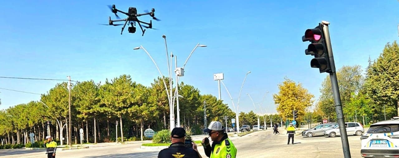 Elazığ'da KPSS Yollarında Dronlu Trafik Denetimi