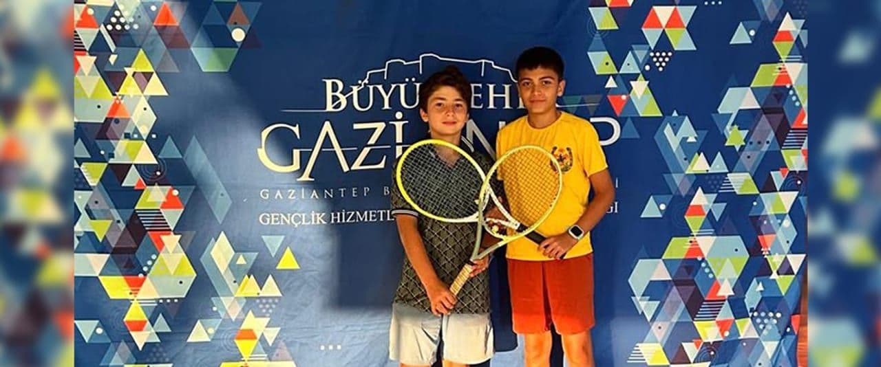 Elazığlı Genç Tenisçiler Gaziantep'te Derece Elde Etti