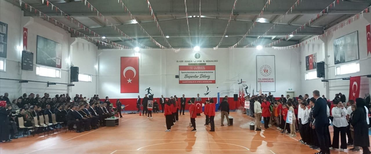 Sivrice'de Cumhuriyet'in 103. Yılı Coşkuyla Kutlandı