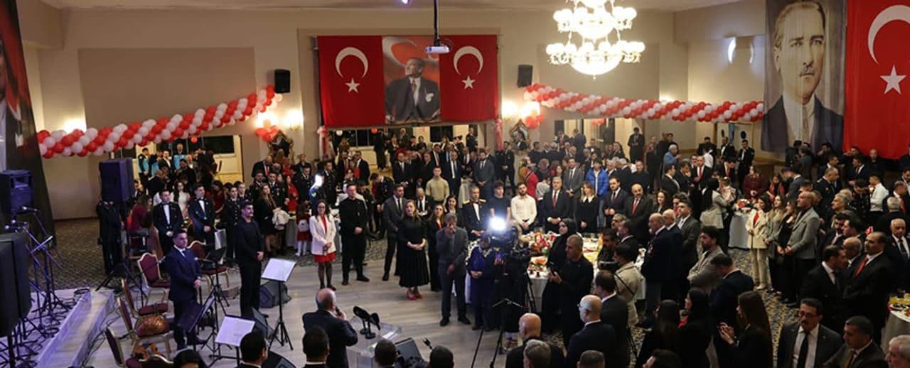Elazığ'da Cumhuriyet'in 103. Yılı Coşkuyla Kutlandı