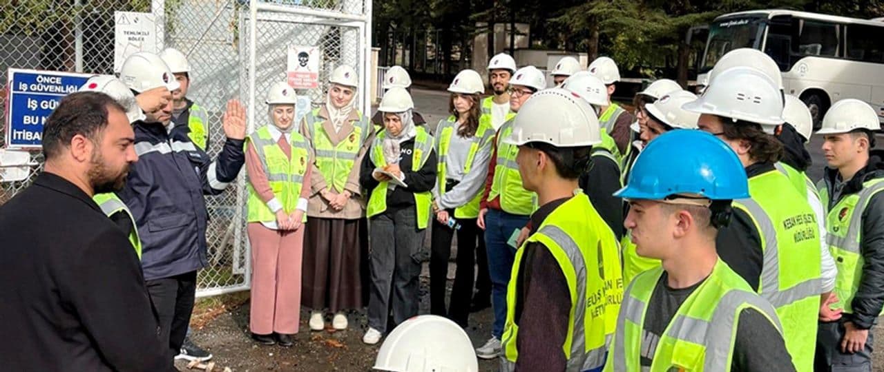 Fırat Üniversitesi Öğrencileri Keban Barajı'nı İnceledi