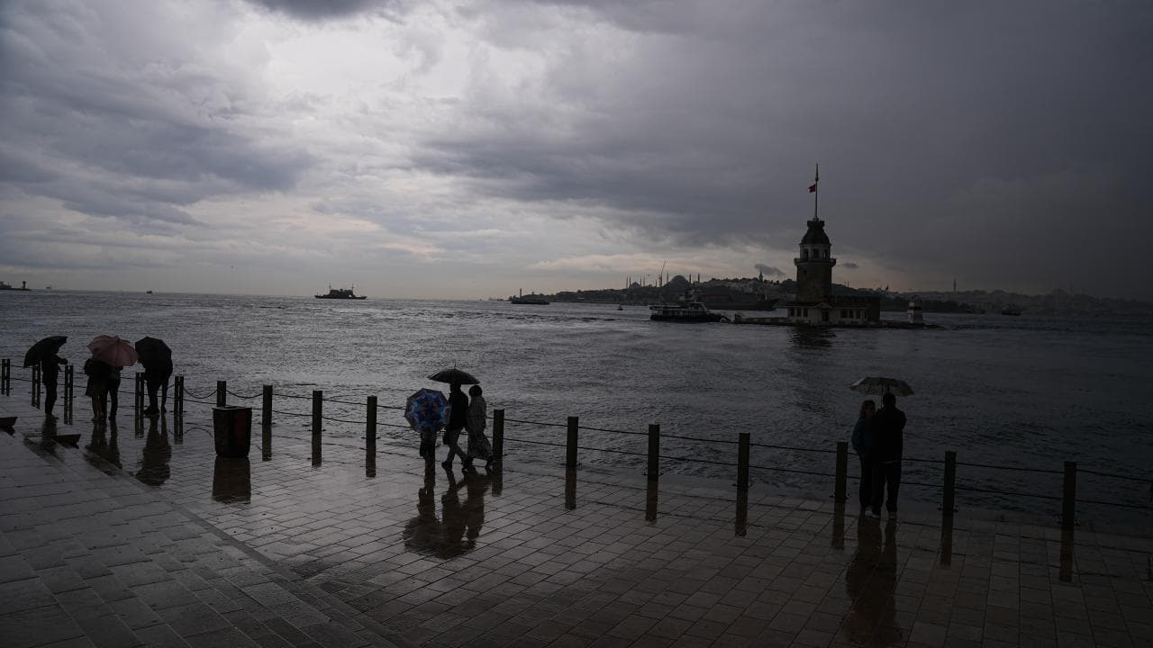 Serin ve yağışlı hava etkili oluyor: 20 il için sarı kodlu uyarı