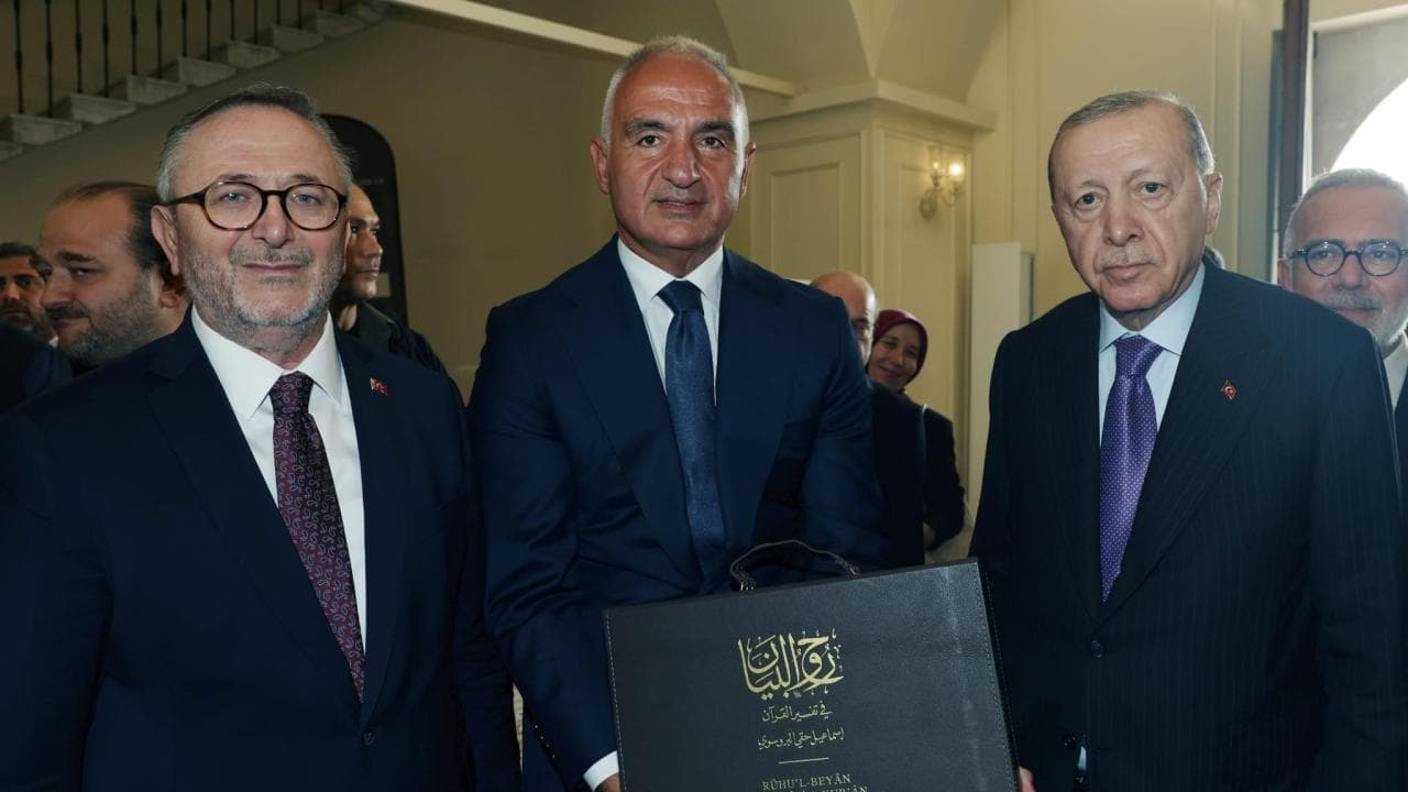 İsmail Hakkı Bursevi'nin Kur'an Tefsiri İlk Kez Tıpkıbasım Olarak Yayımlandı