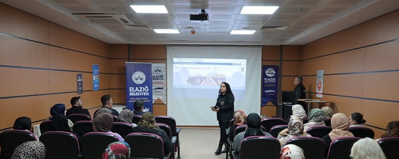 Elazığ'da Öğrencilere Yönelik Afet Bilinci Eğitimi