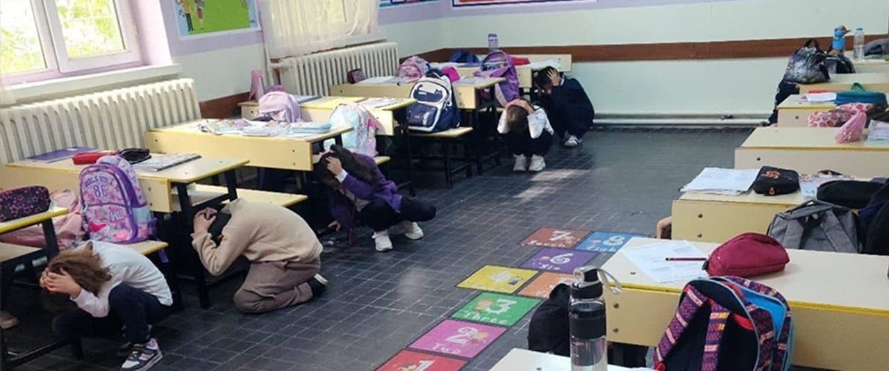 Keban'da Öğrencilere Afet Bilinci ve Tahliye Eğitimi Verildi