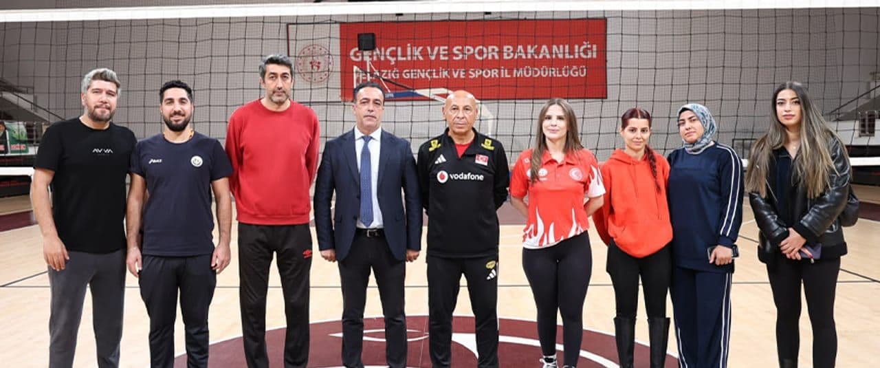 Elazığ'da Genç Voleybolcuların Gelişimi Masaya Yatırıldı